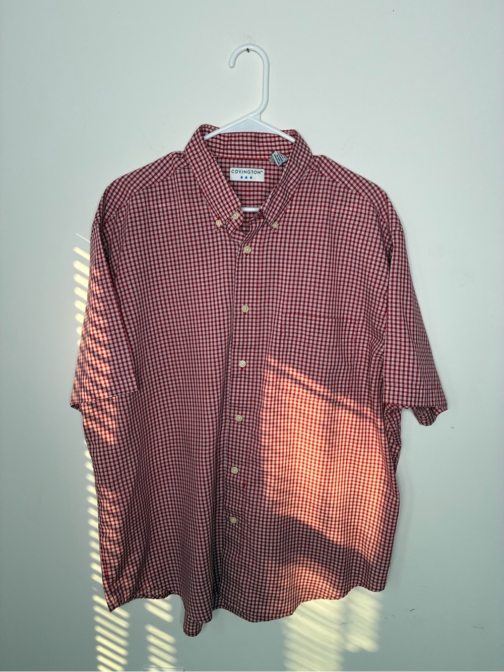 Covington Men’s Red and White Gingham Short-Sleeve Button-Down Shirt